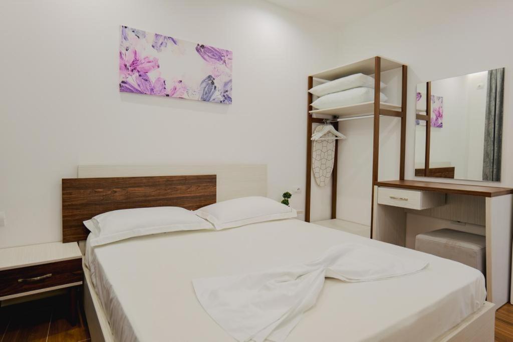 Eden Suites & Apartments Sarande Exterior photo
