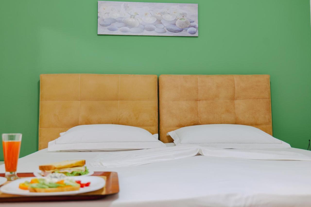 Eden Suites & Apartments Sarande Exterior photo