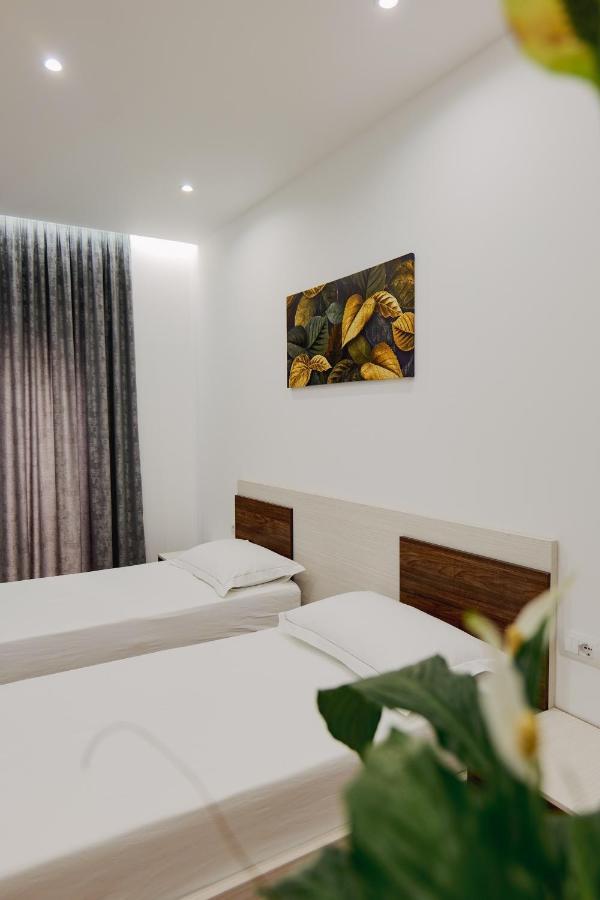 Eden Suites & Apartments Sarande Exterior photo