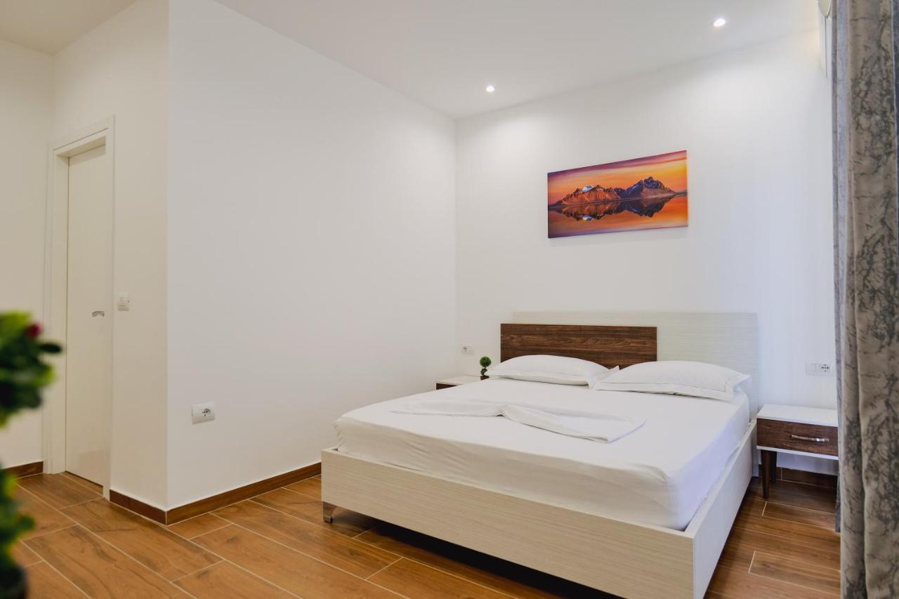Eden Suites & Apartments Sarande Exterior photo